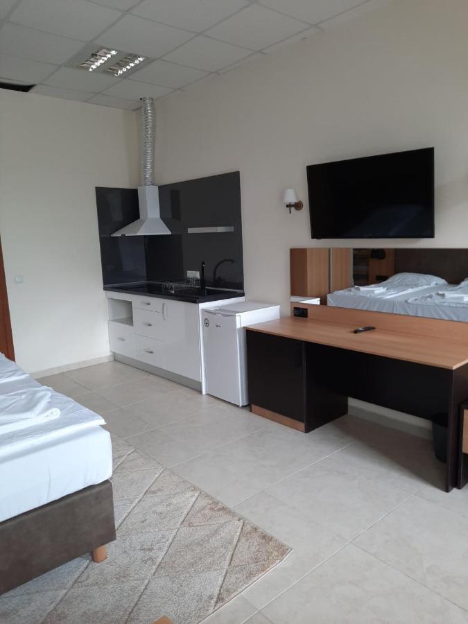 Luxurious Studios Nani 克兰内沃 外观 照片