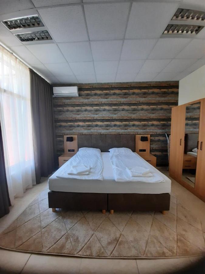 Luxurious Studios Nani 克兰内沃 外观 照片