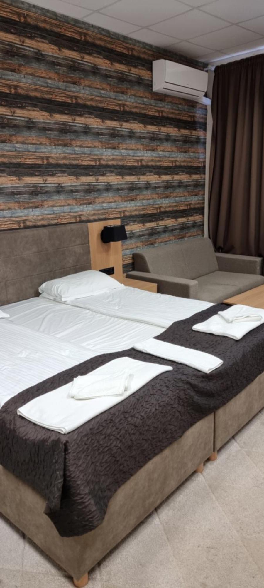 Luxurious Studios Nani 克兰内沃 外观 照片