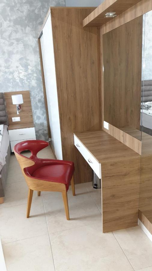 Luxurious Studios Nani 克兰内沃 外观 照片